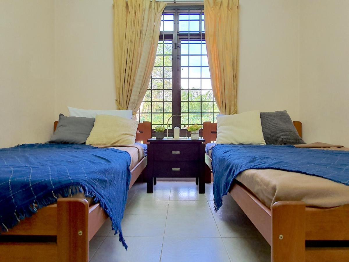Melaka Afamosa Villa With Private Pool For 10 Pax Алор-Гаджах Экстерьер фото