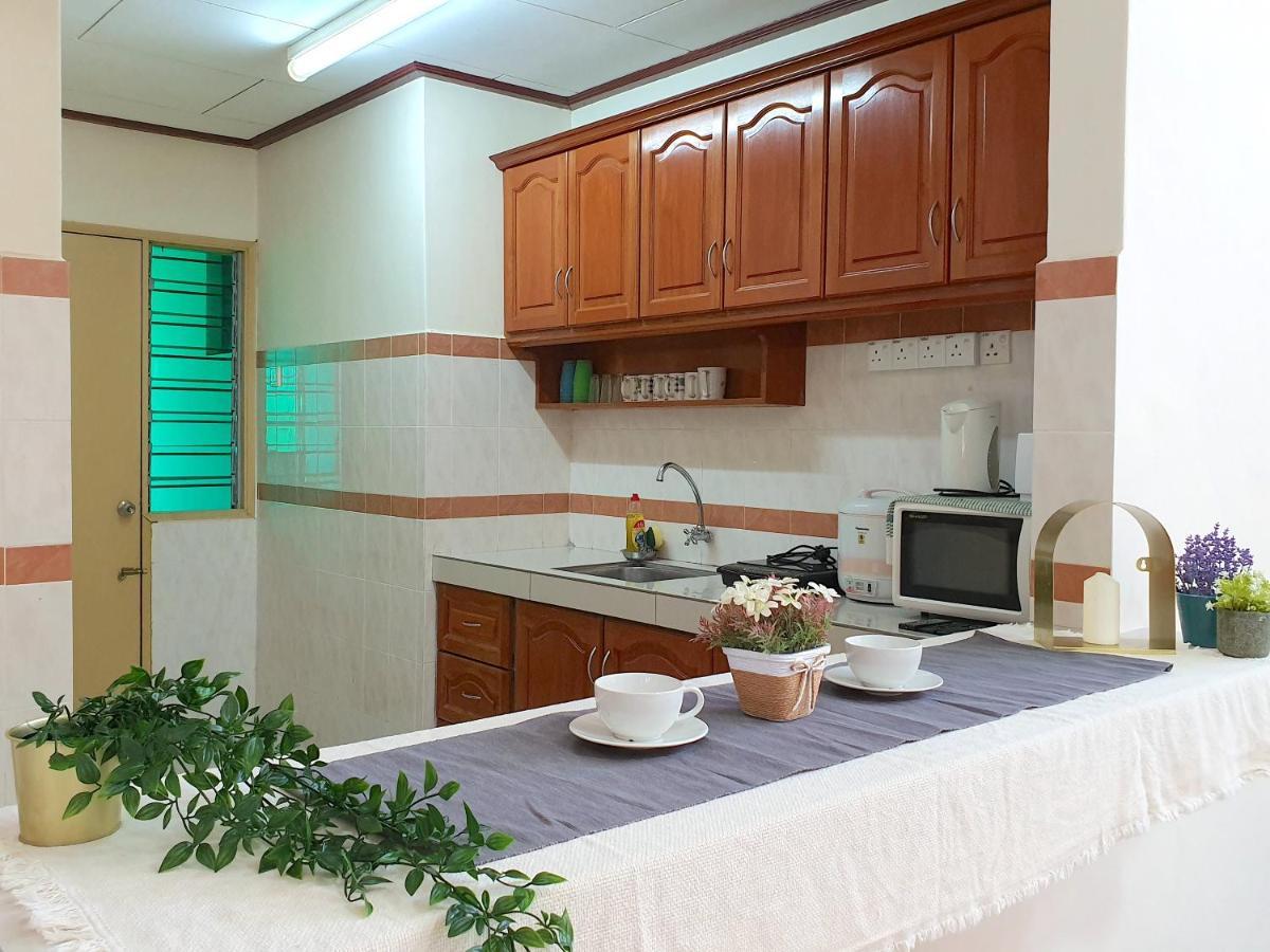 Melaka Afamosa Villa With Private Pool For 10 Pax Алор-Гаджах Экстерьер фото